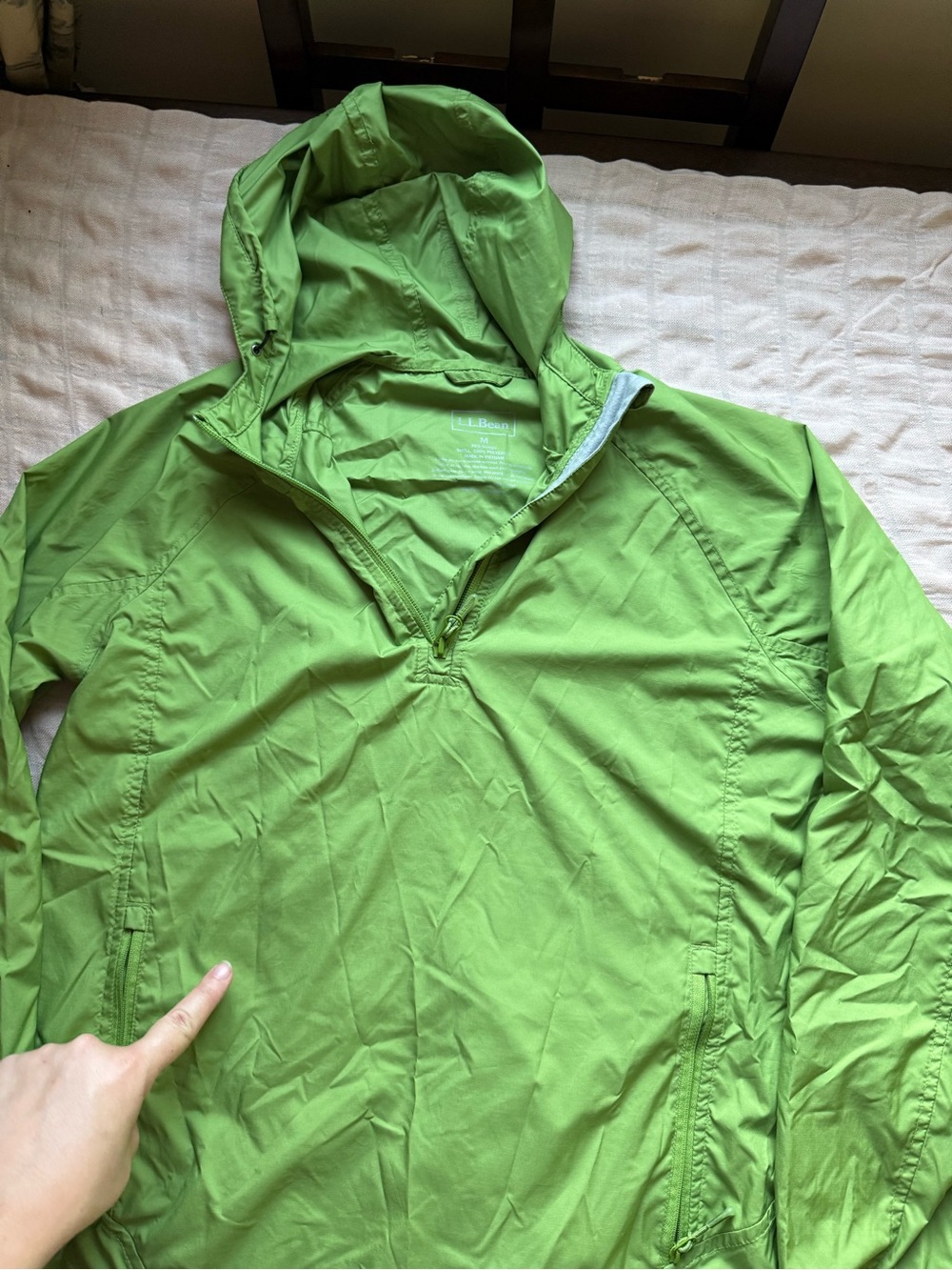 L.L. Bean Bright Lime Green Hooded Rain Anorak SEE PHOTOS FOR LIGHT STAINING
